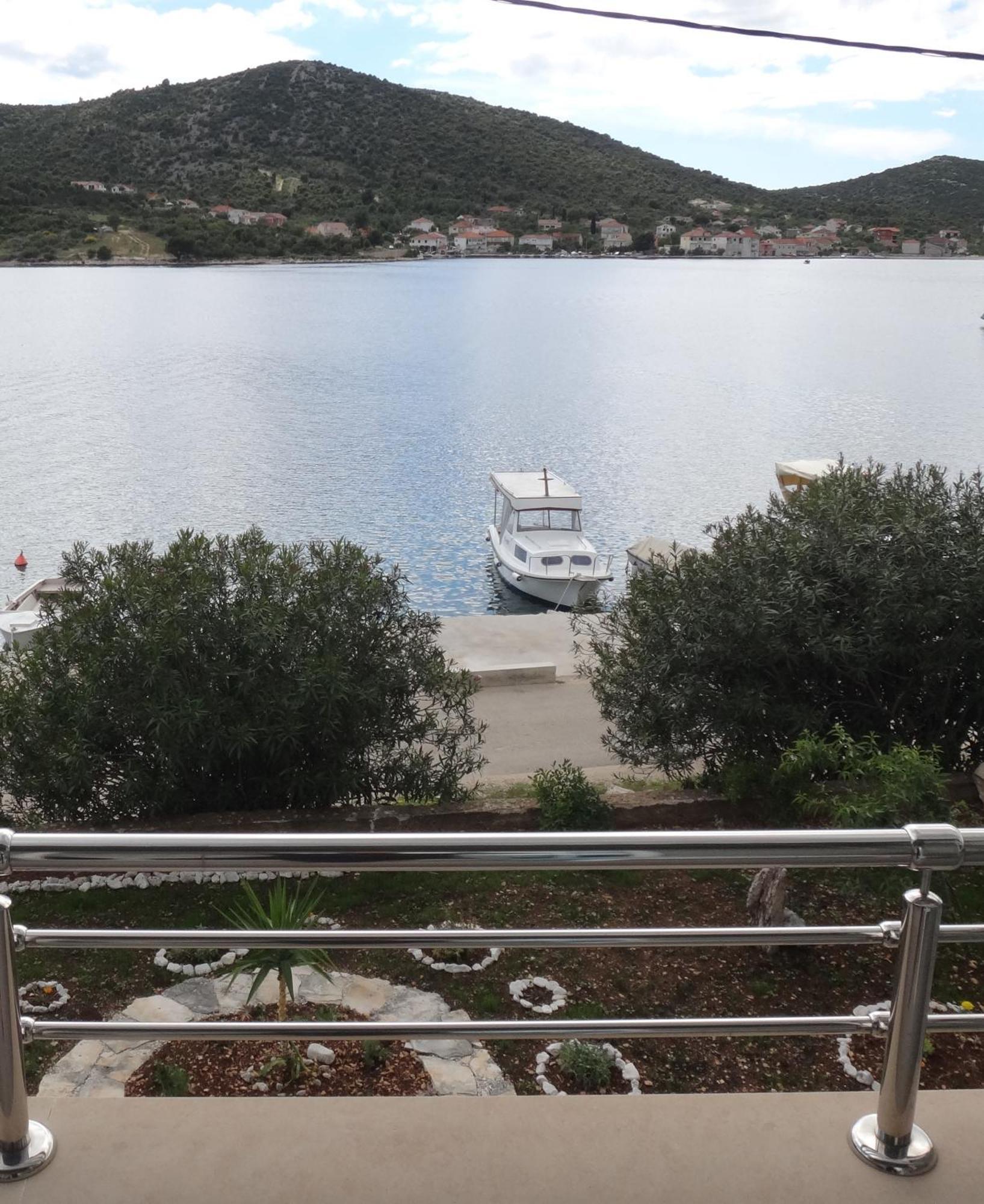 Apartments Selina Vinišće Szoba fotó