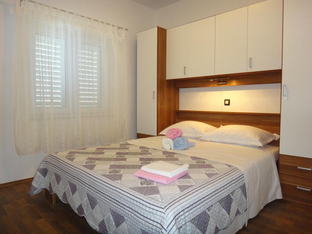 Apartments Selina Vinišće Szoba fotó
