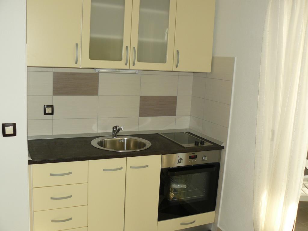 Apartments Selina Vinišće Szoba fotó