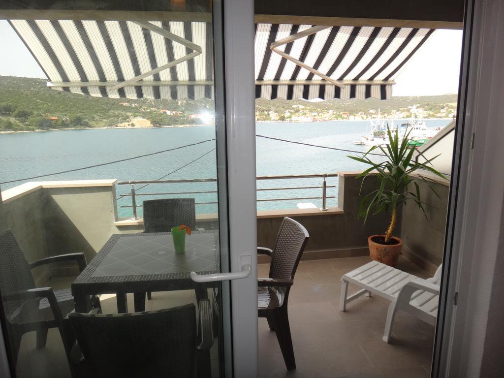 Apartments Selina Vinišće Szoba fotó