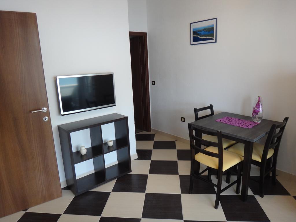 Apartments Selina Vinišće Szoba fotó
